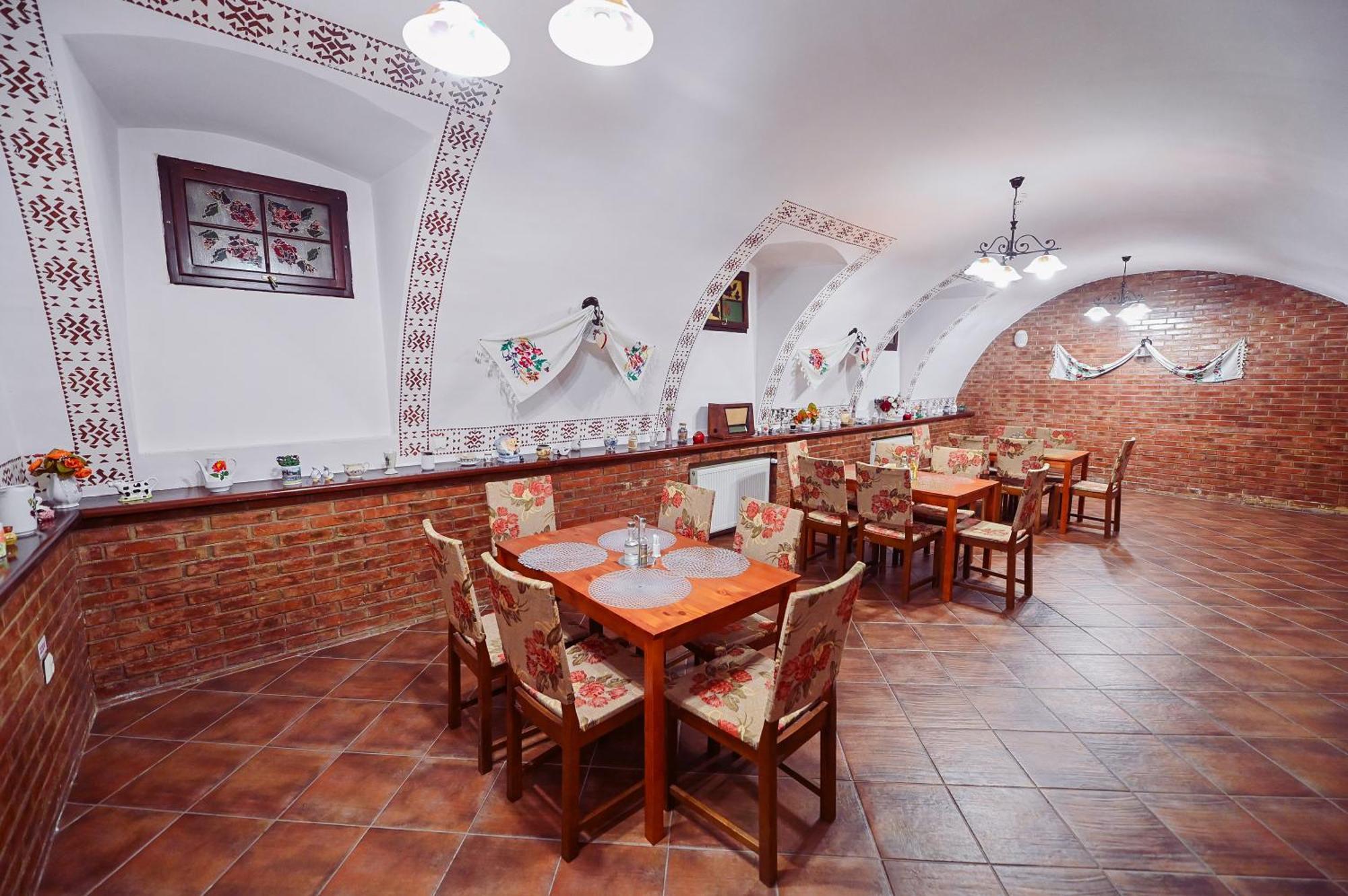 Conacul Domnesc Hotel Scheia Exterior foto