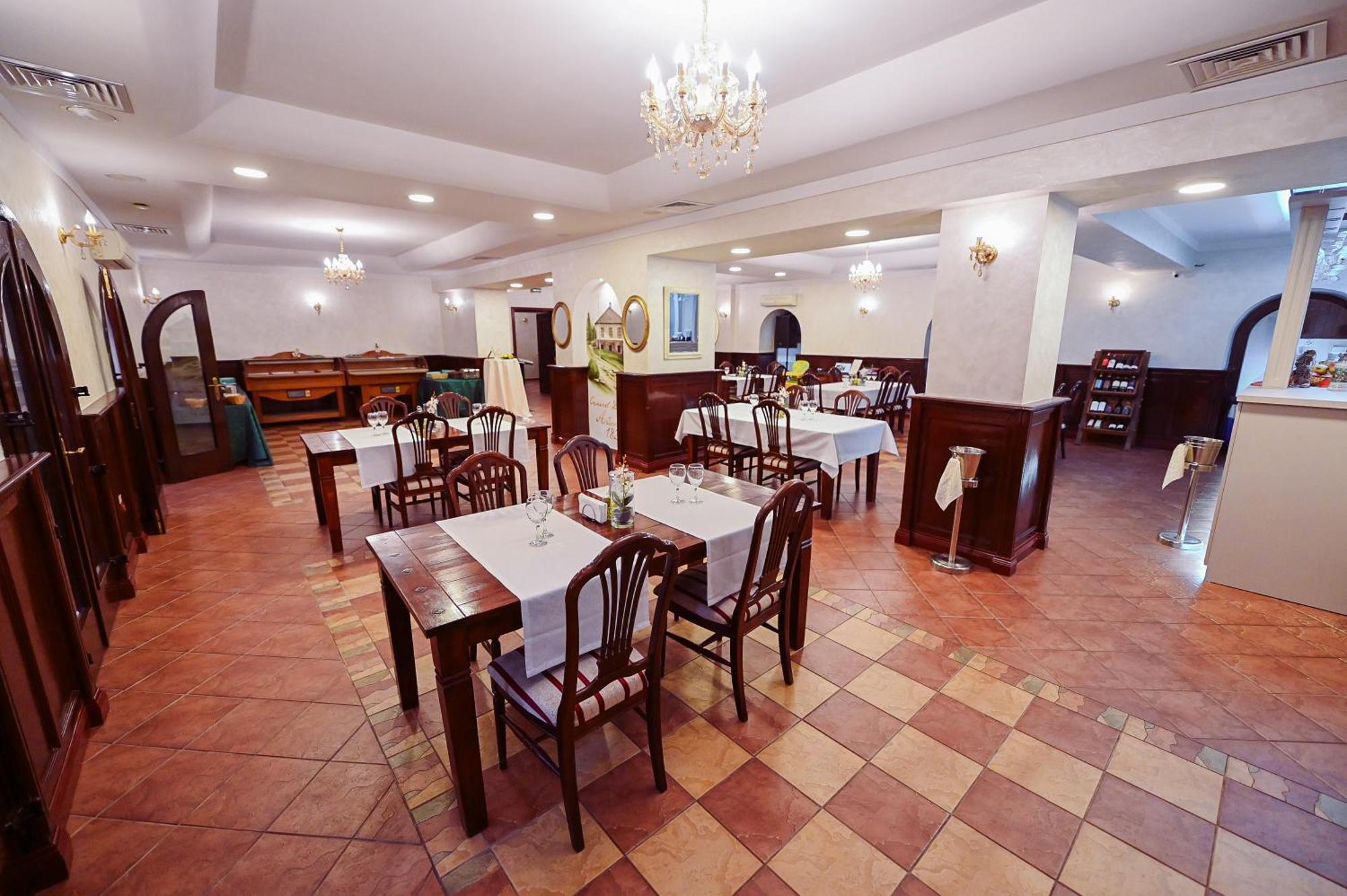 Conacul Domnesc Hotel Scheia Exterior foto