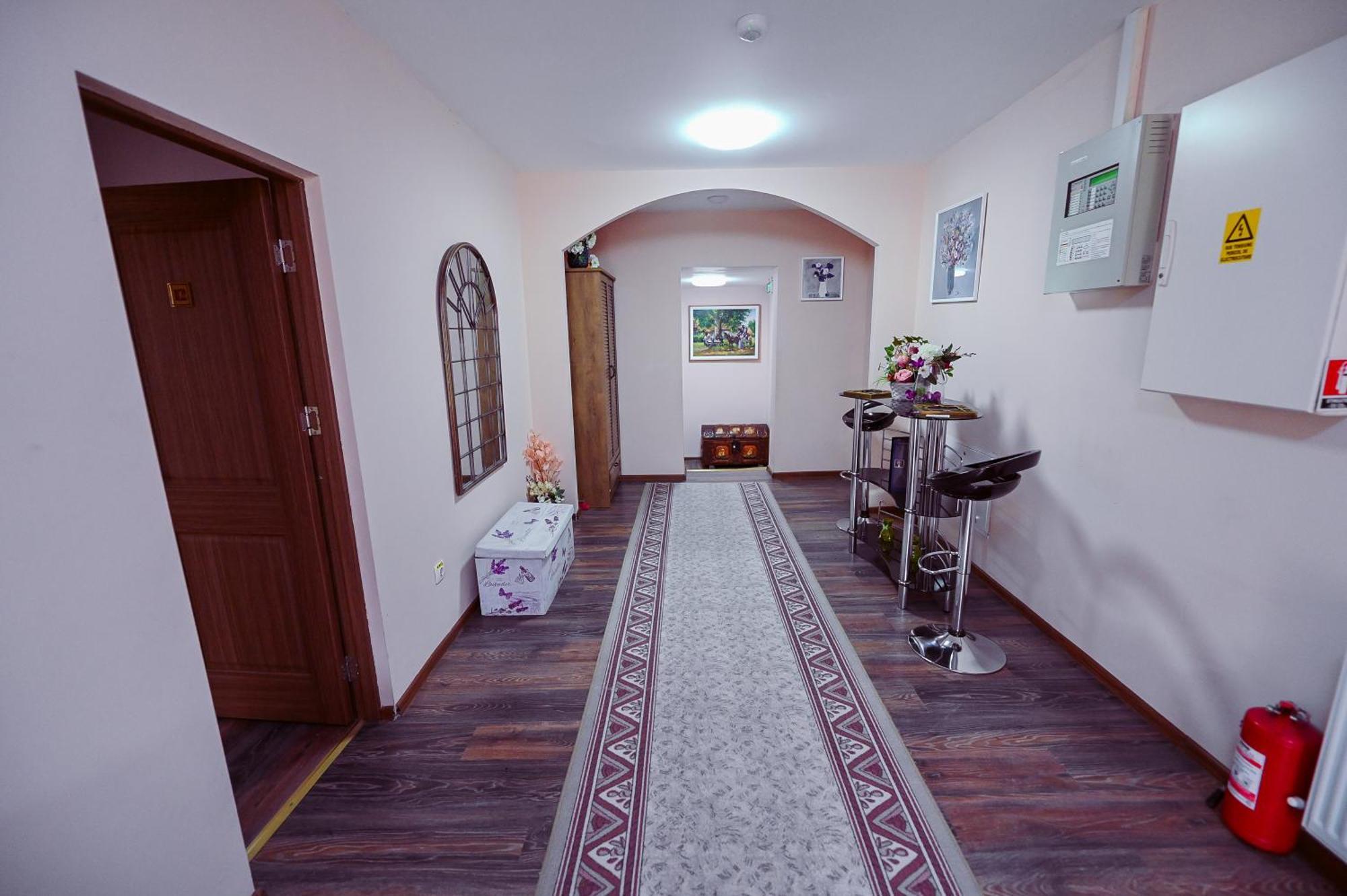 Conacul Domnesc Hotel Scheia Exterior foto