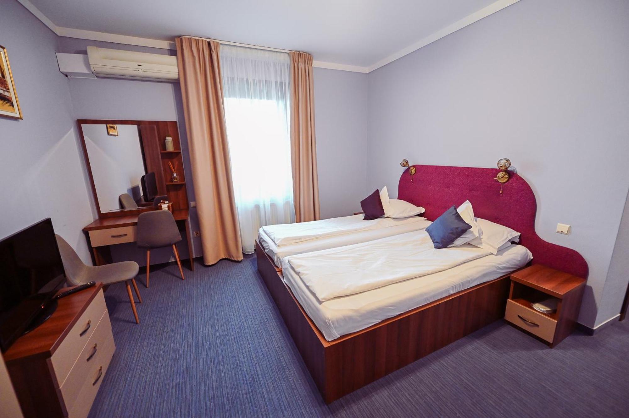 Conacul Domnesc Hotel Scheia Exterior foto