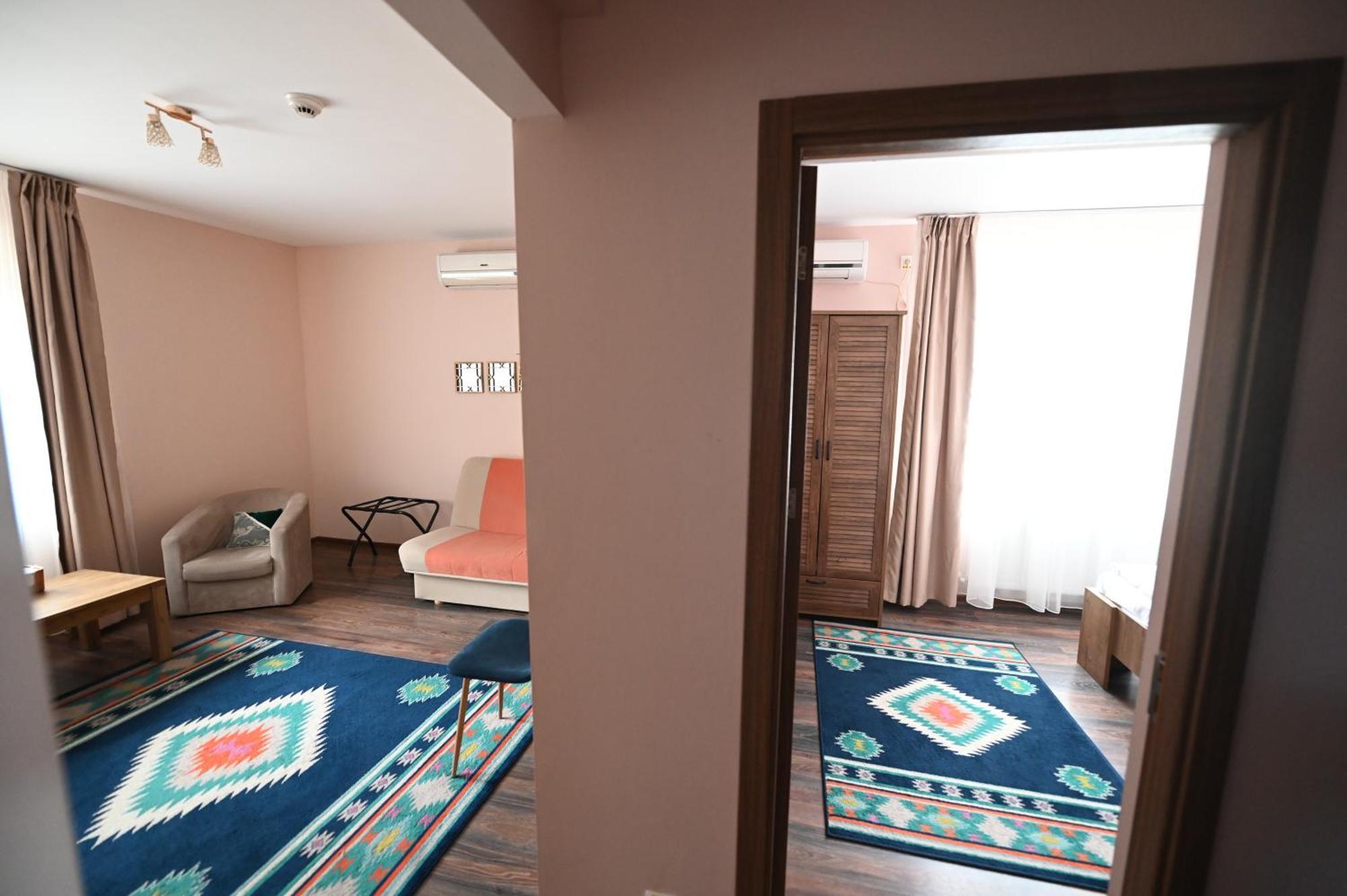 Conacul Domnesc Hotel Scheia Exterior foto